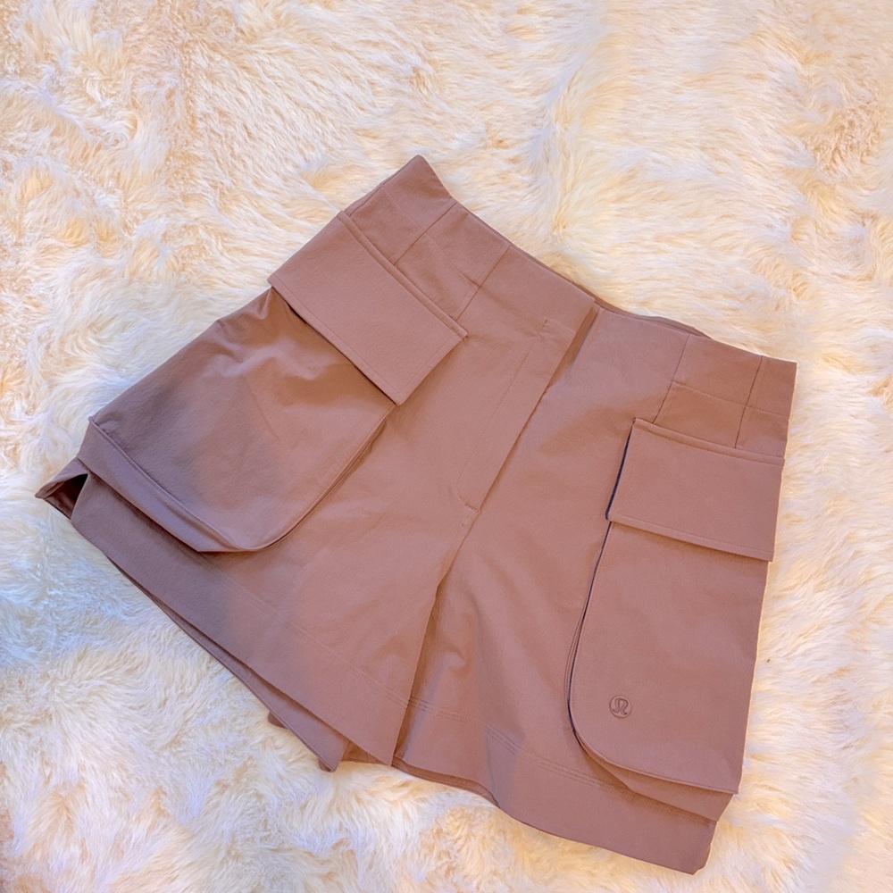 NWT Lululemon Relaxed-Fit SHR Cargo Short 4" / TWRS - Picture 7 of 7